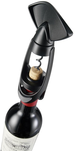 VacuVin 68814 Corkscrew Twister - action